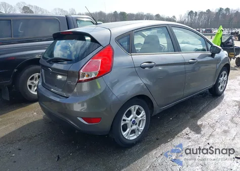 2015 Ford Fiesta Se z USA, uszkodzony, nr VIN 3FADP4EJ8FM152867